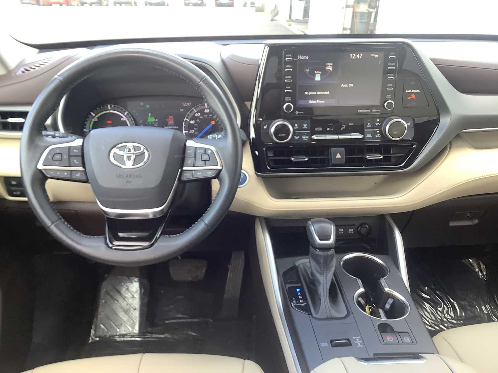 Thumbnail: 2021 Toyota Highlander - 10