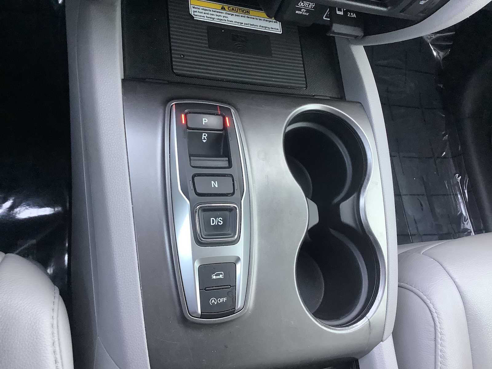 2022 Honda Pilot SE - Photo 18