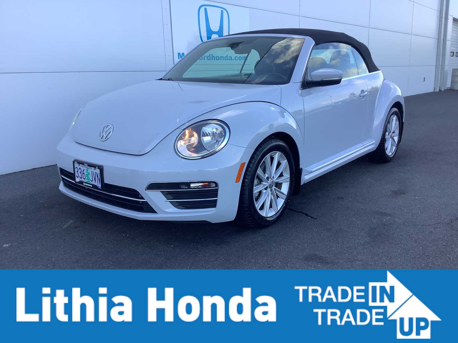 2017 Volkswagen Beetle SE -
                  Medford, OR