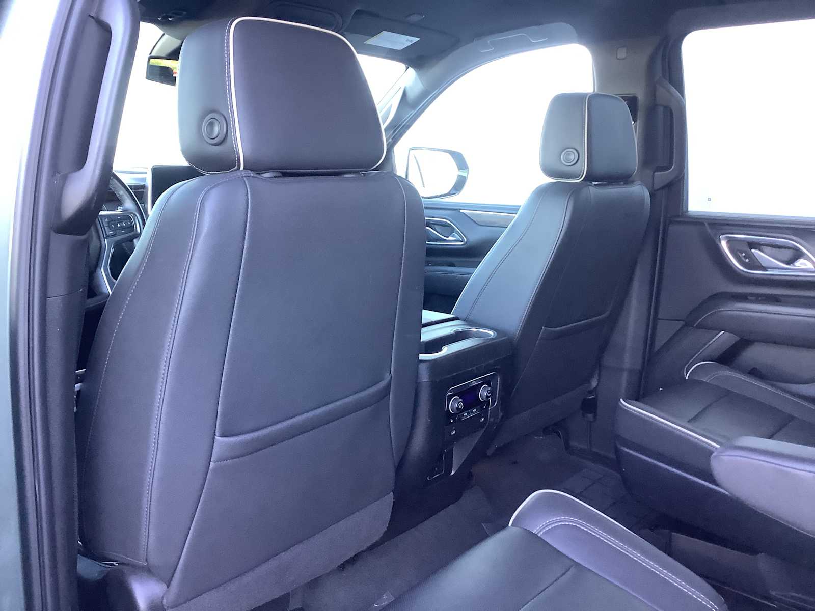 Thumbnail: 2023 Chevrolet Suburban - 12