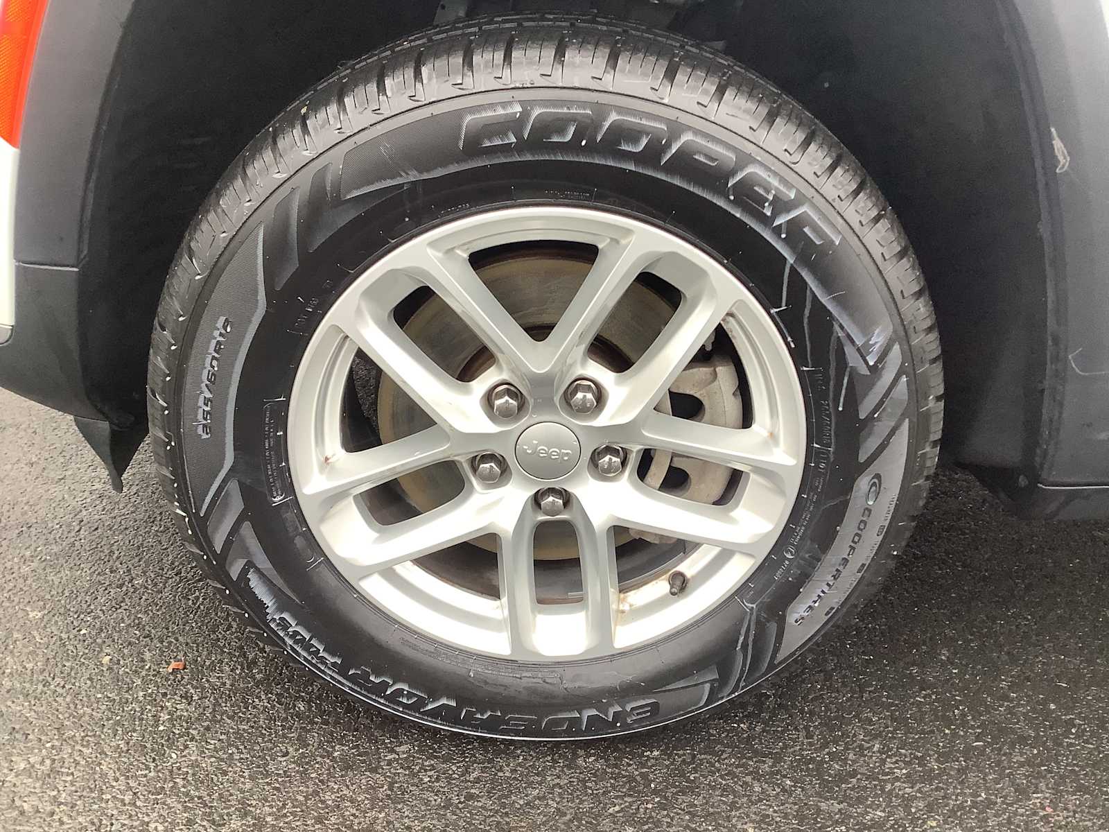 Thumbnail: 2023 Jeep Grand Cherokee - 8