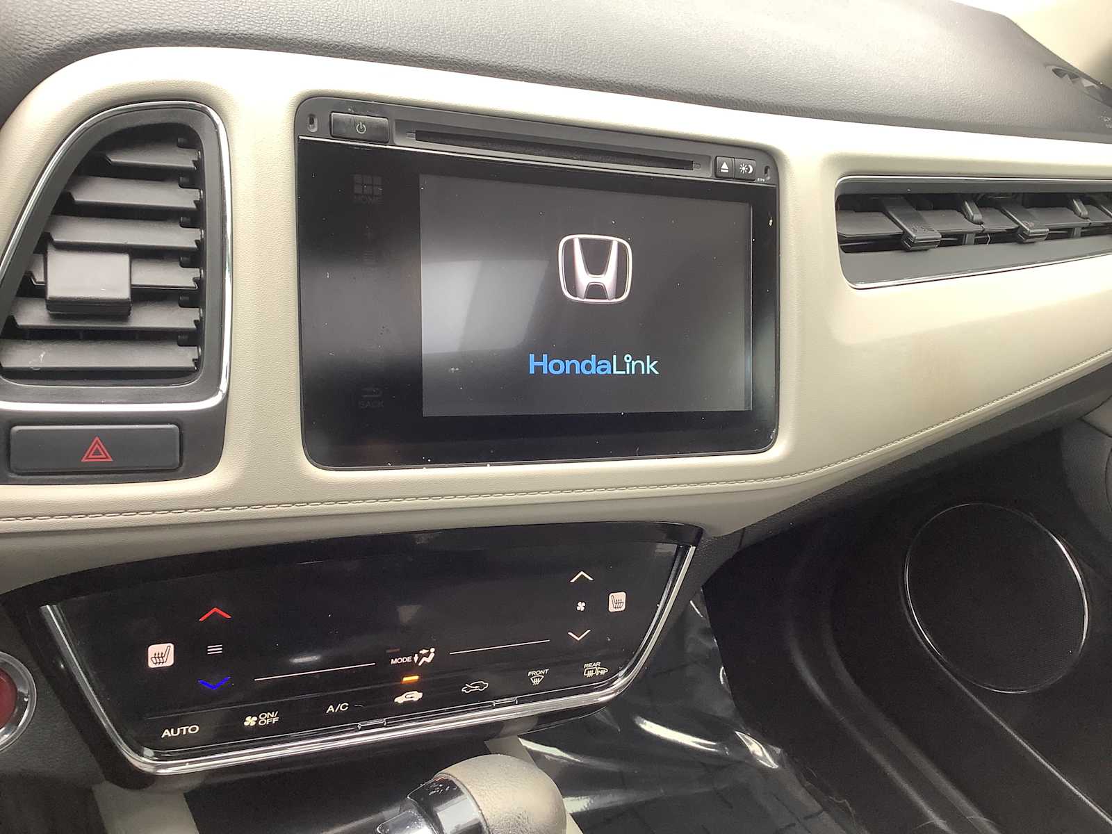 Thumbnail: 2018 Honda HR-V - 16