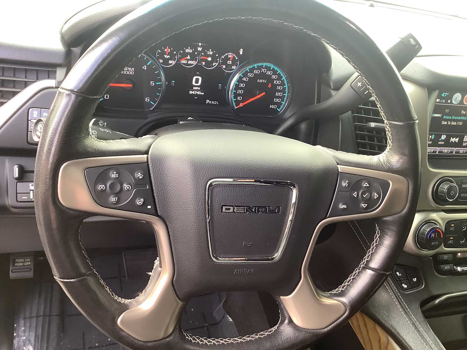 Thumbnail: 2019 GMC Yukon XL - 15