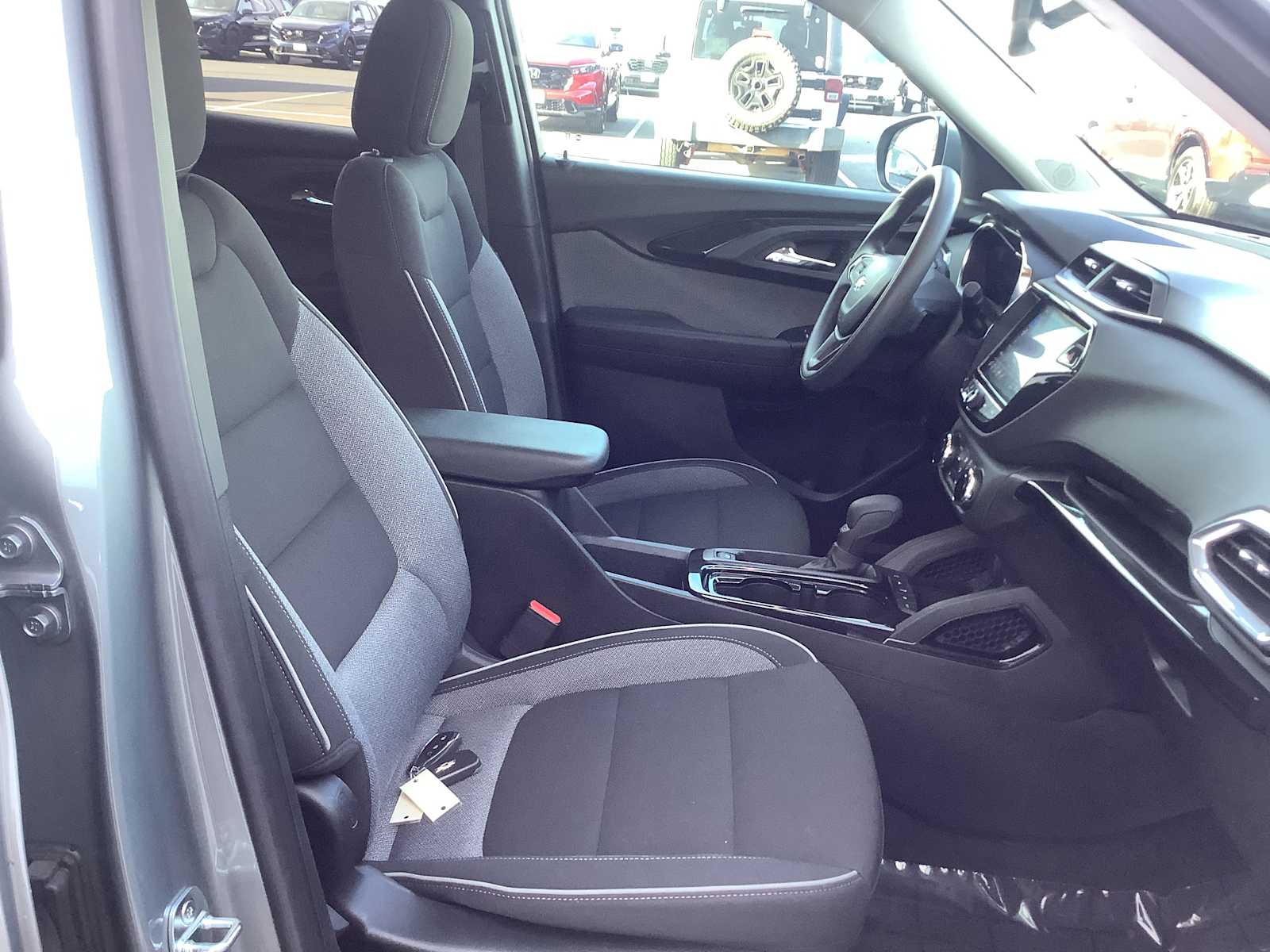 Thumbnail: 2023 Chevrolet TrailBlazer - 15