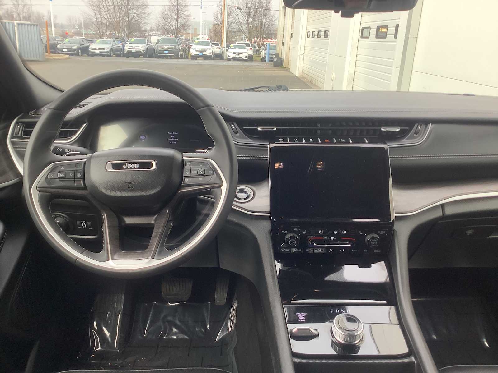 Thumbnail: 2024 Jeep Grand Cherokee L - 10