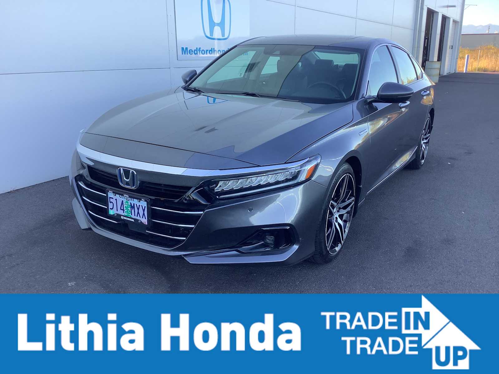 2021 Honda Accord Hybrid Touring's photo