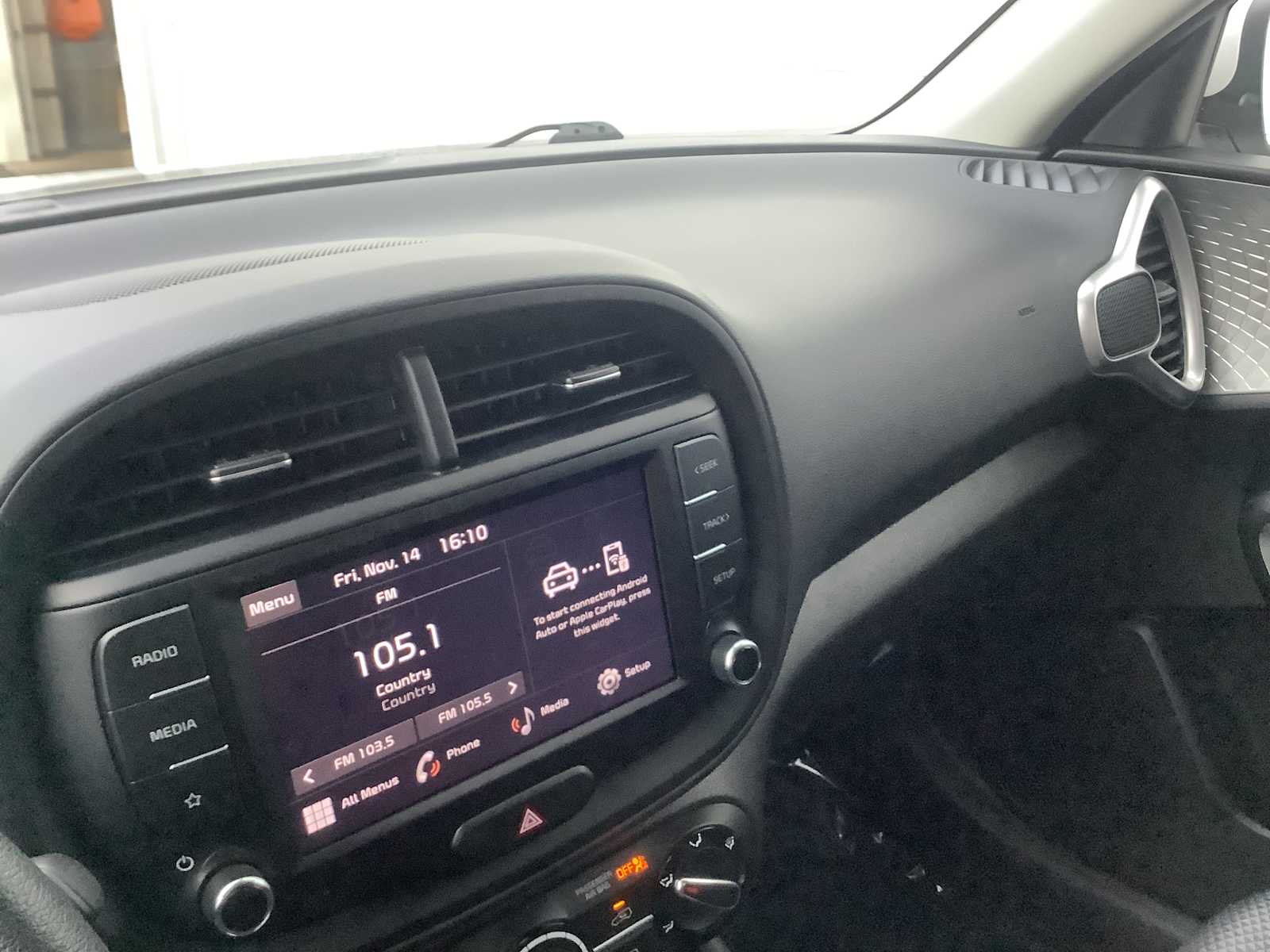 Thumbnail: 2023 Kia Soul - 17