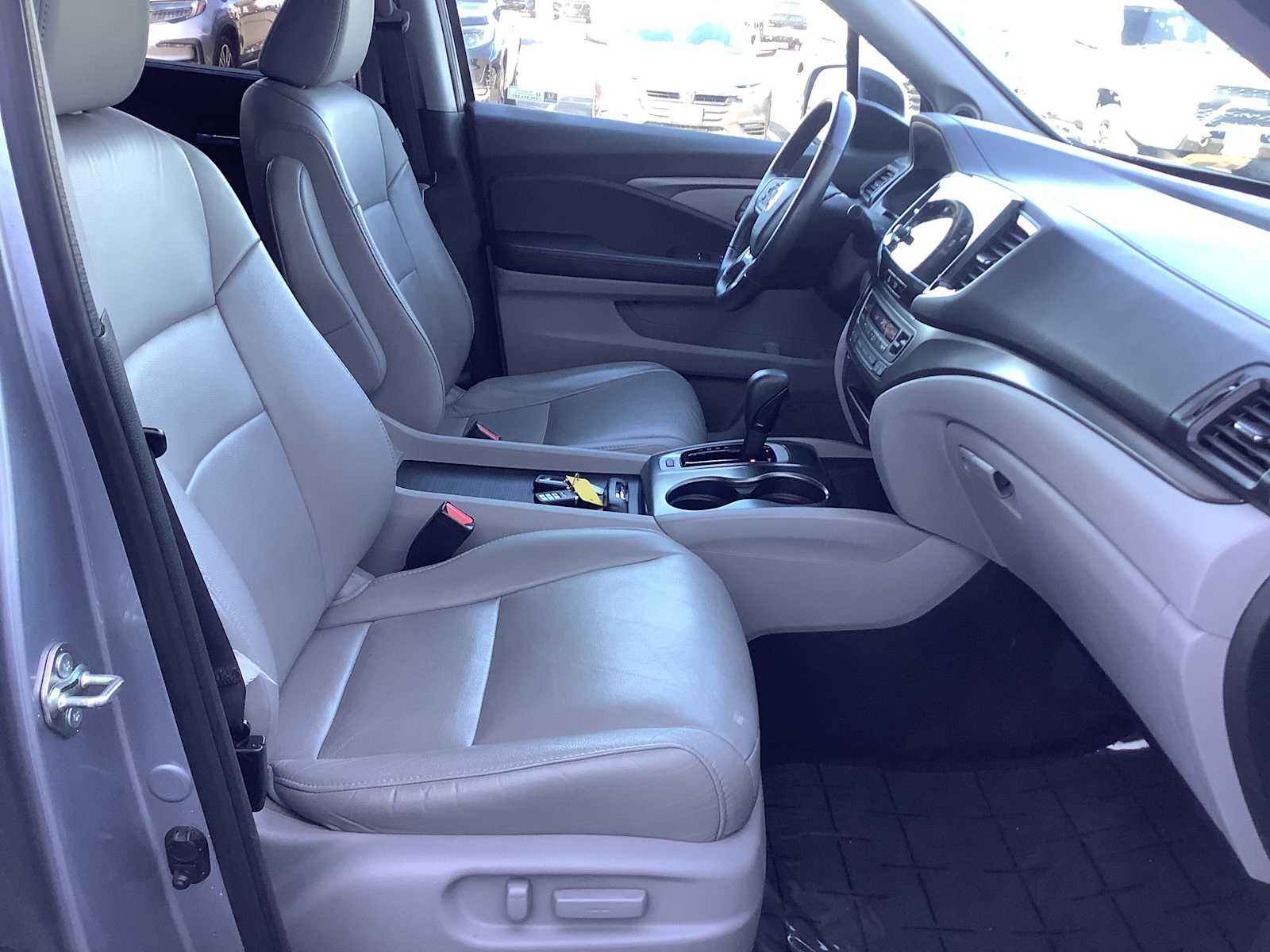 2020 Honda Pilot EX-L - Photo 15