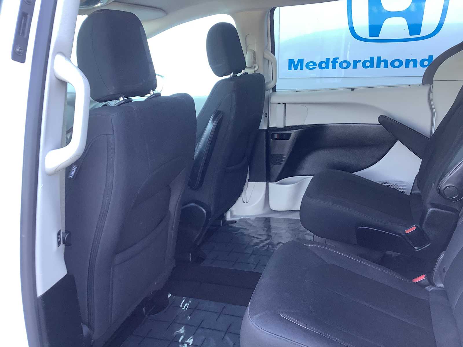 Thumbnail: 2019 Chrysler Pacifica - 11
