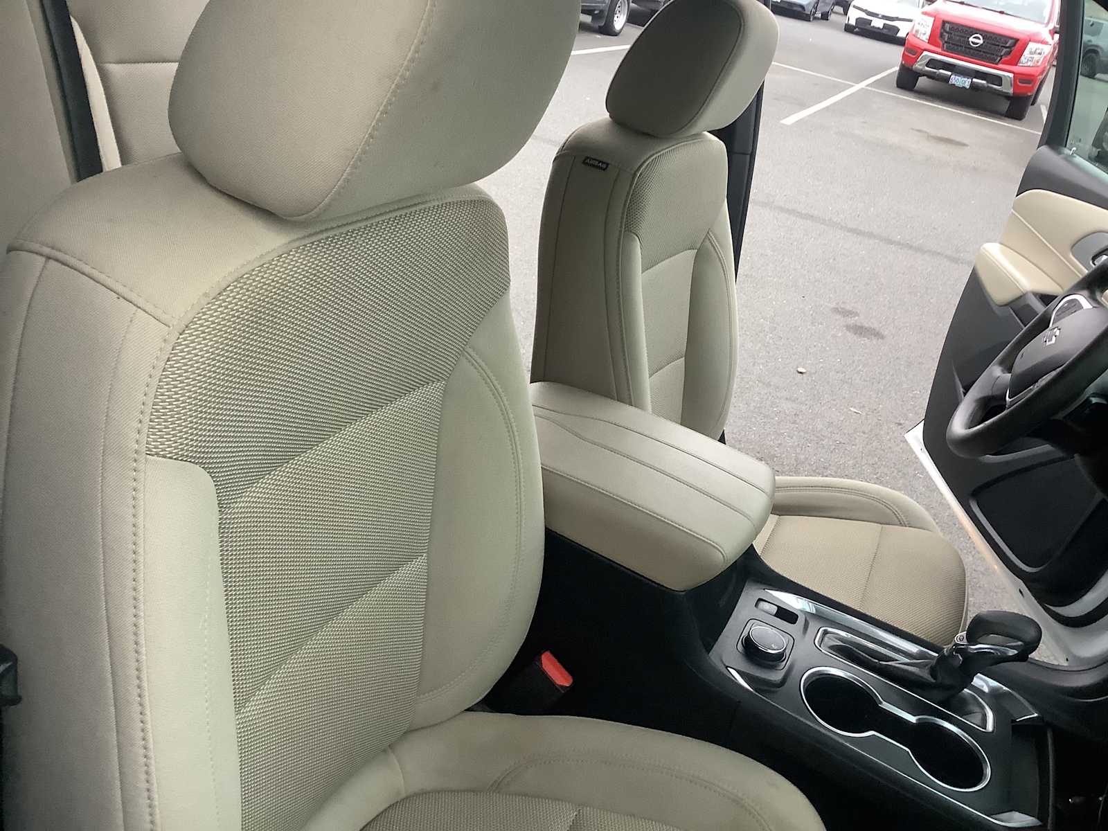 Thumbnail: 2022 Chevrolet Traverse - 13