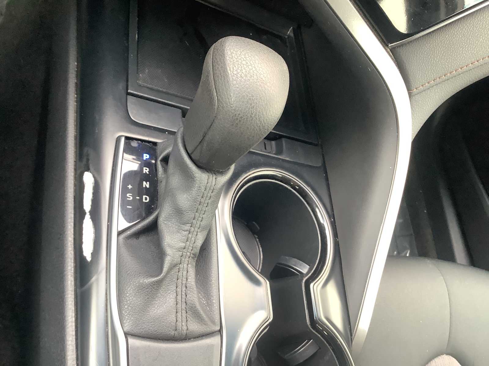 Thumbnail: 2020 Toyota Camry - 18