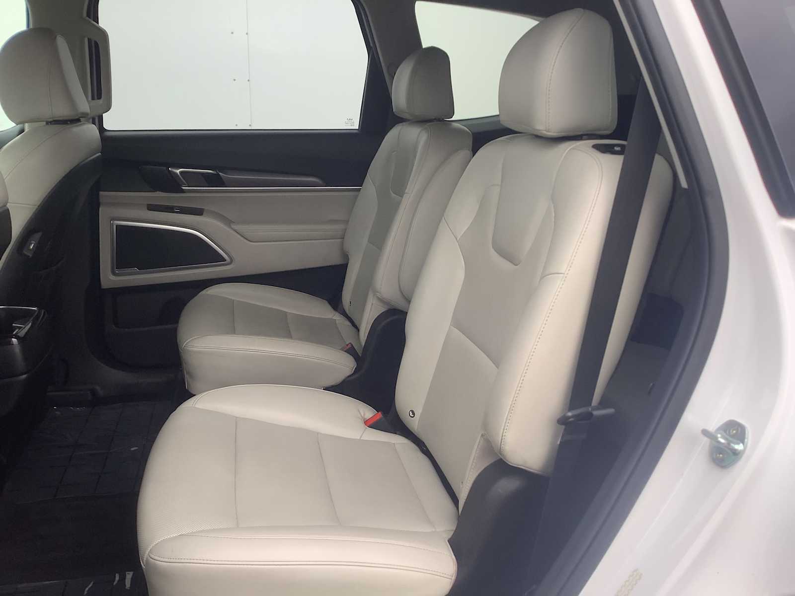 Thumbnail: 2022 Kia Telluride - 13