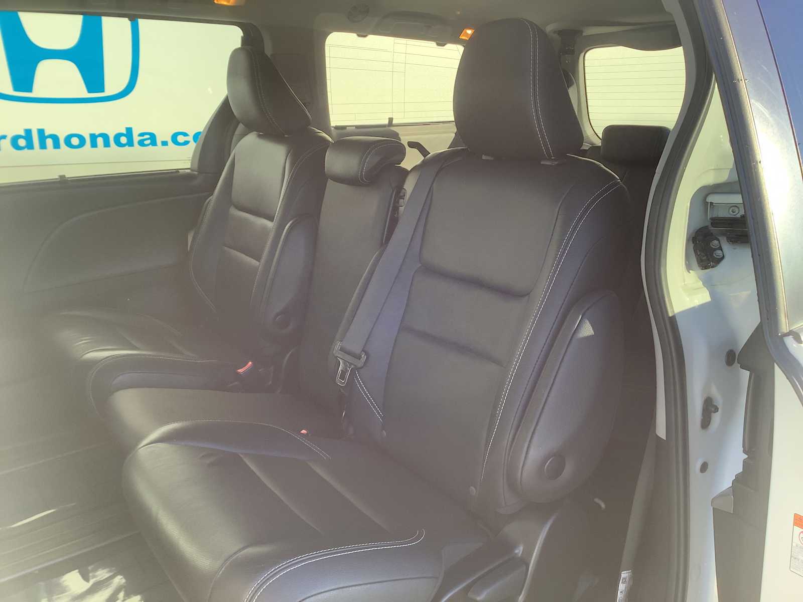 Thumbnail: 2019 Toyota Sienna - 13