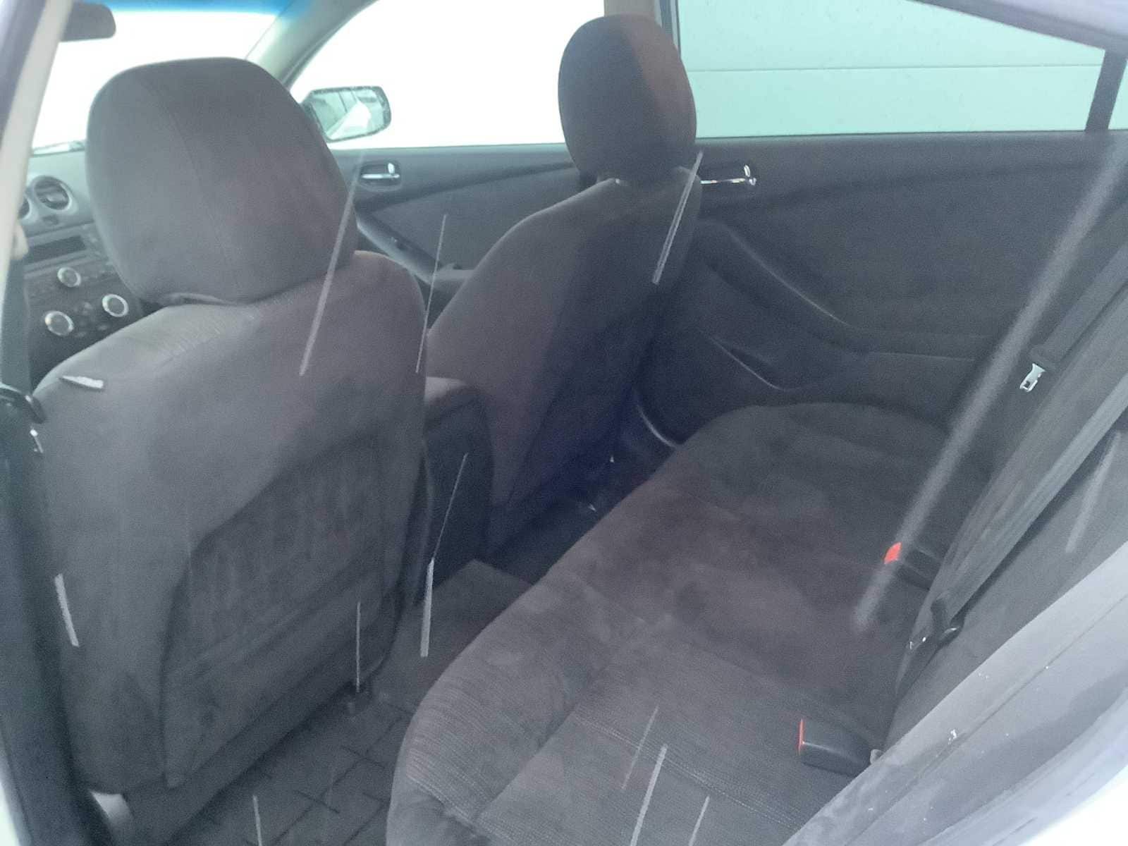 Thumbnail: 2011 Nissan Altima - 12