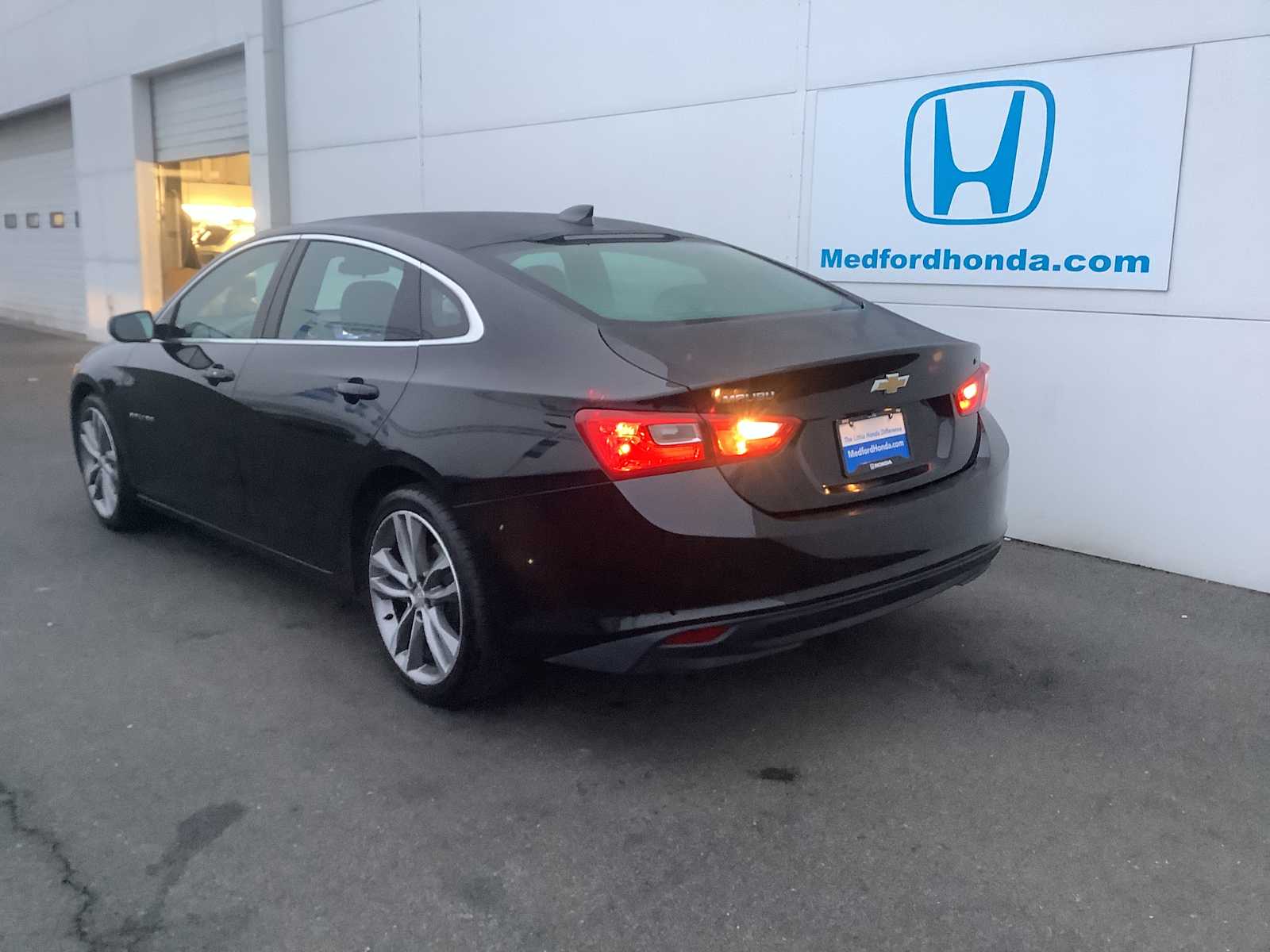 Thumbnail: 2023 Chevrolet Malibu - 4