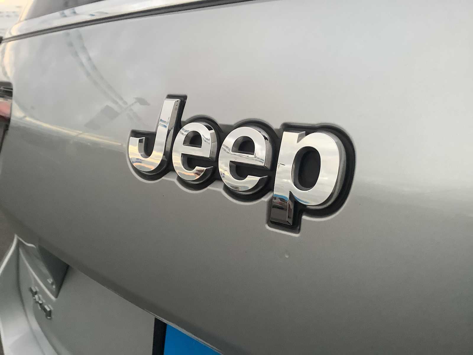 Thumbnail: 2023 Jeep Grand Cherokee - 6