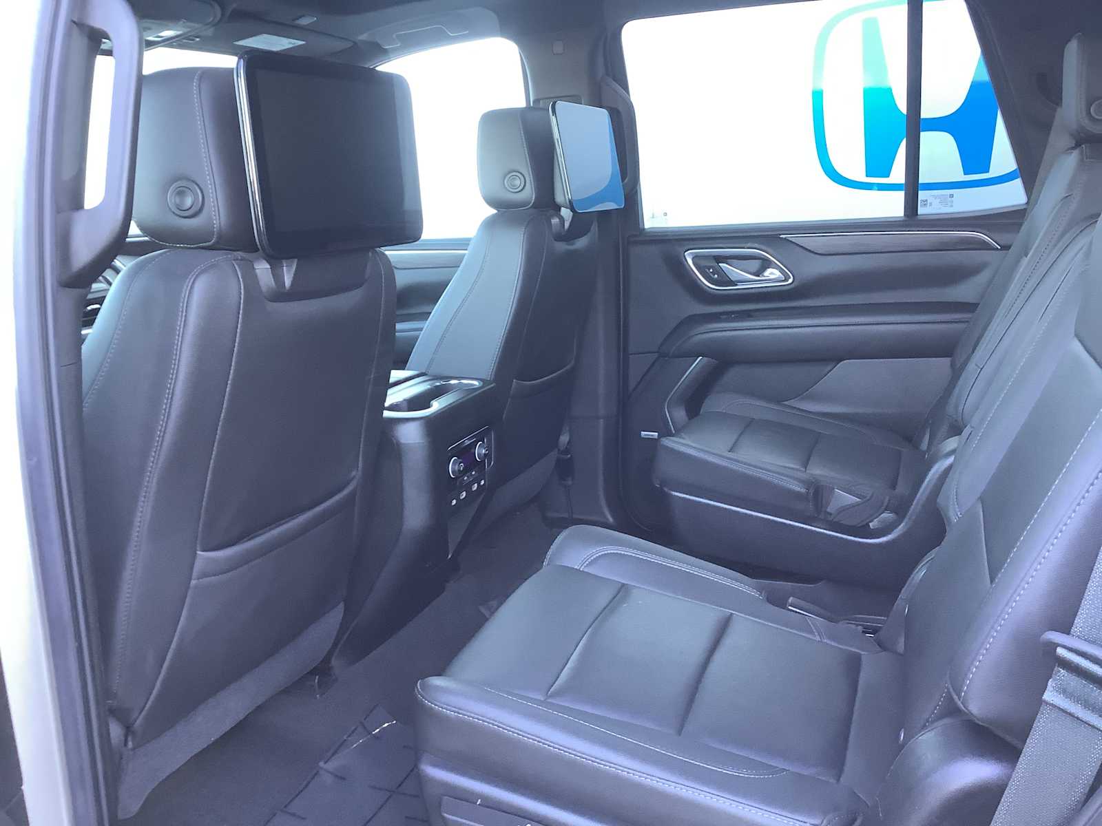 Thumbnail: 2021 Chevrolet Tahoe - 12