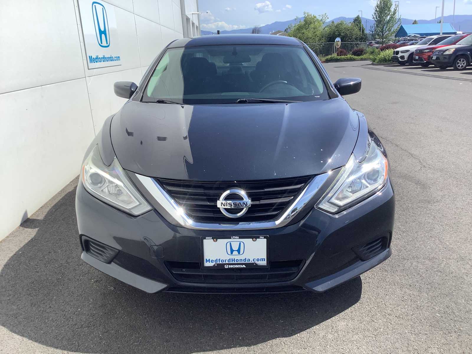 Thumbnail: 2017 Nissan Altima - 6