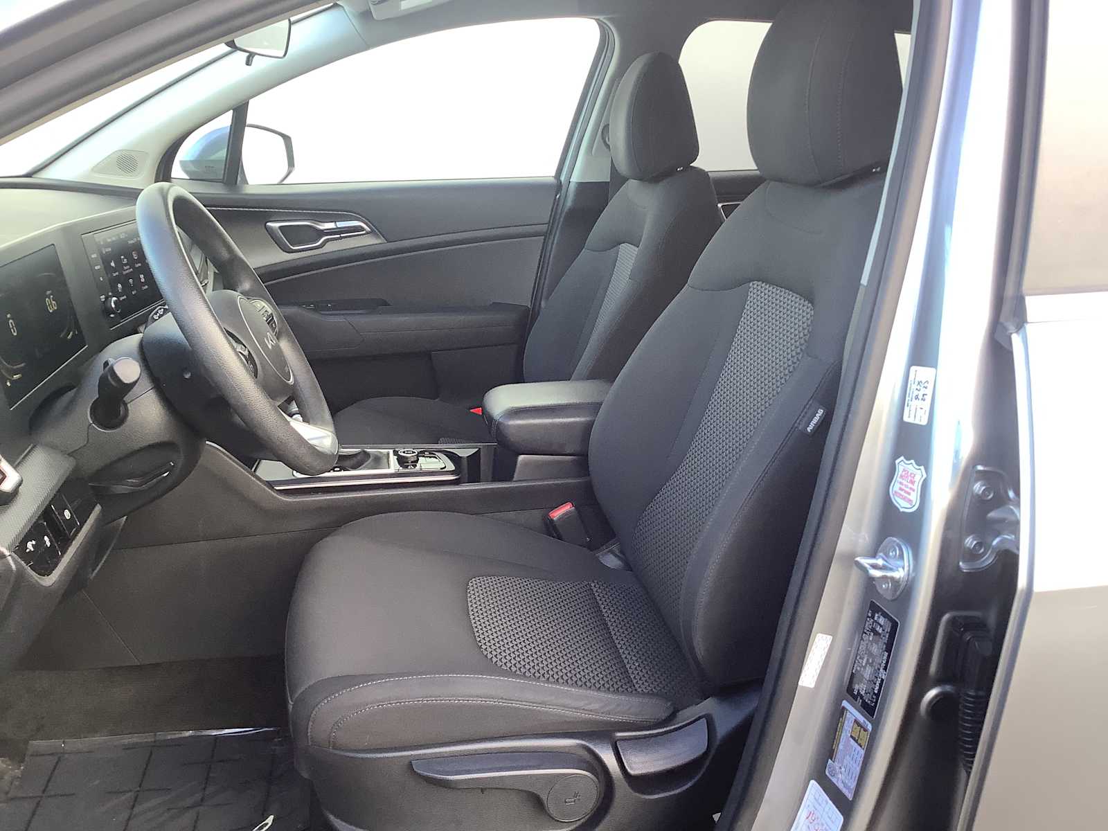 Thumbnail: 2023 Kia Sportage - 11