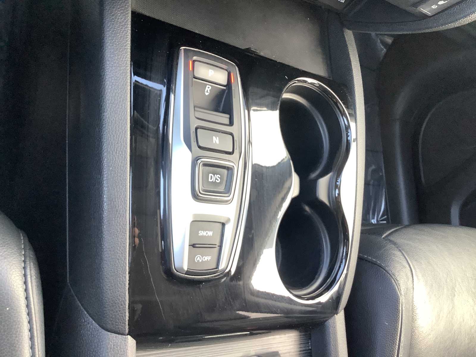 Thumbnail: 2016 Honda Pilot - 18