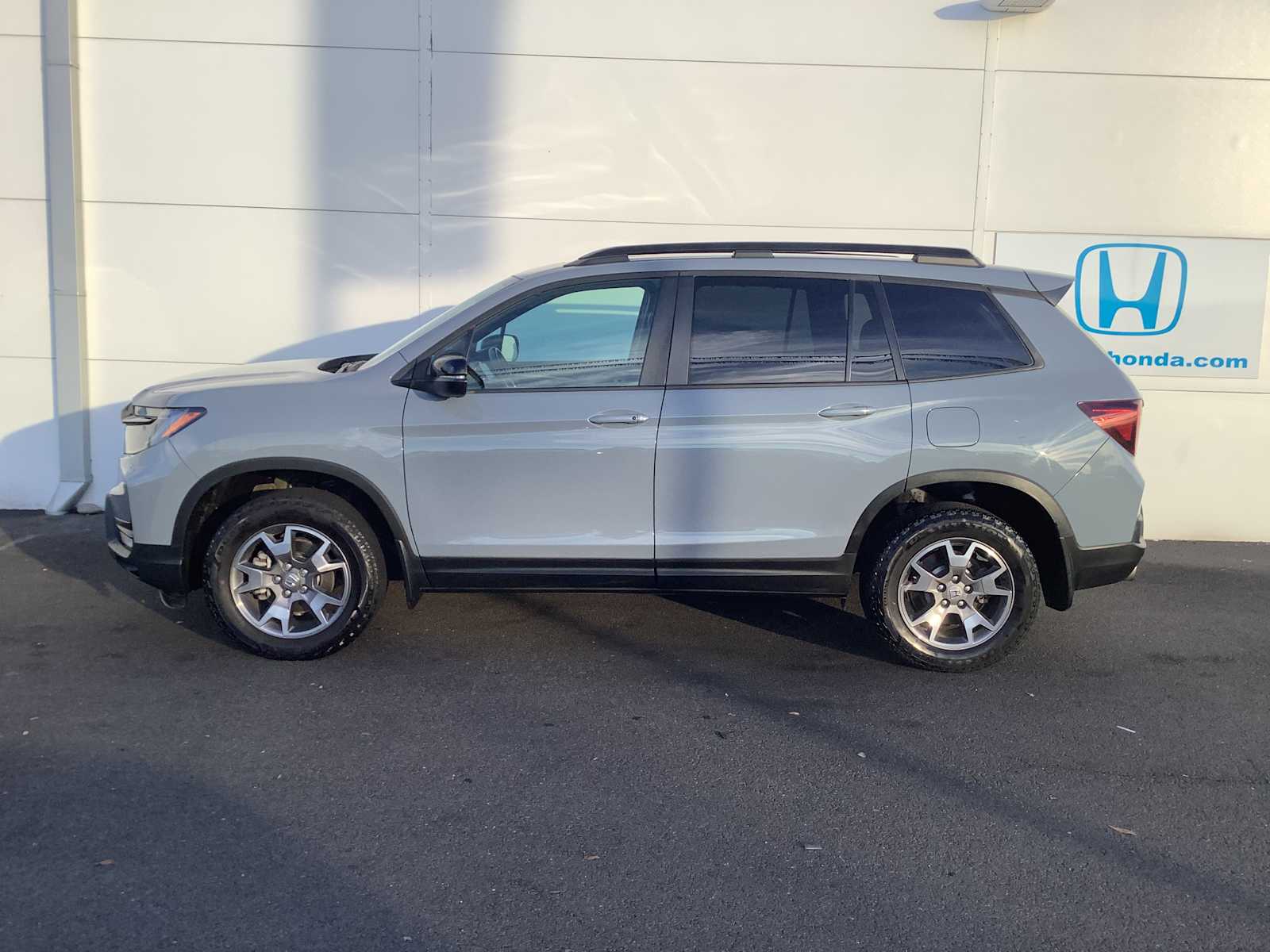 Thumbnail: 2023 Honda Passport - 3