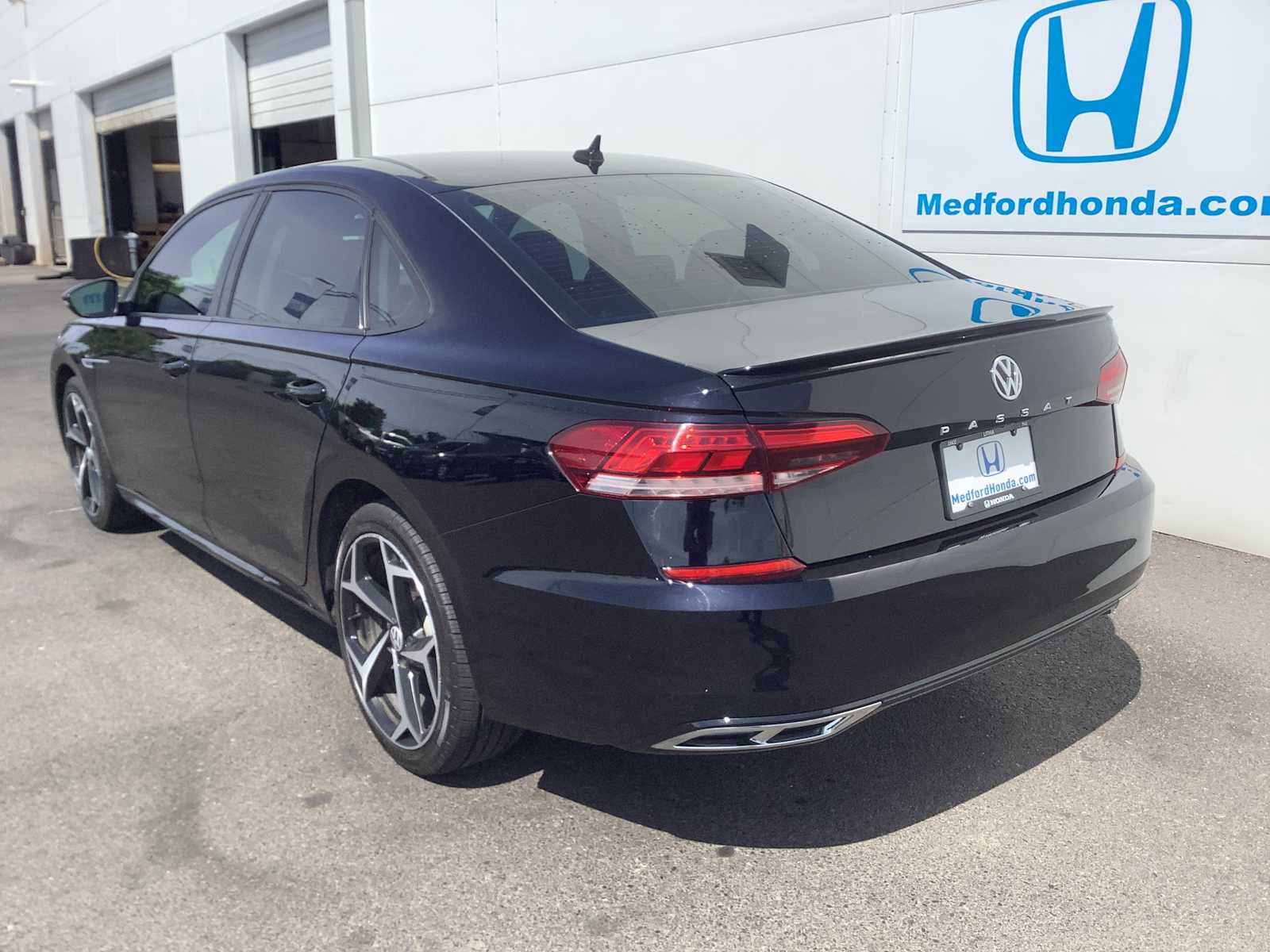 Thumbnail: 2020 Volkswagen Passat - 4