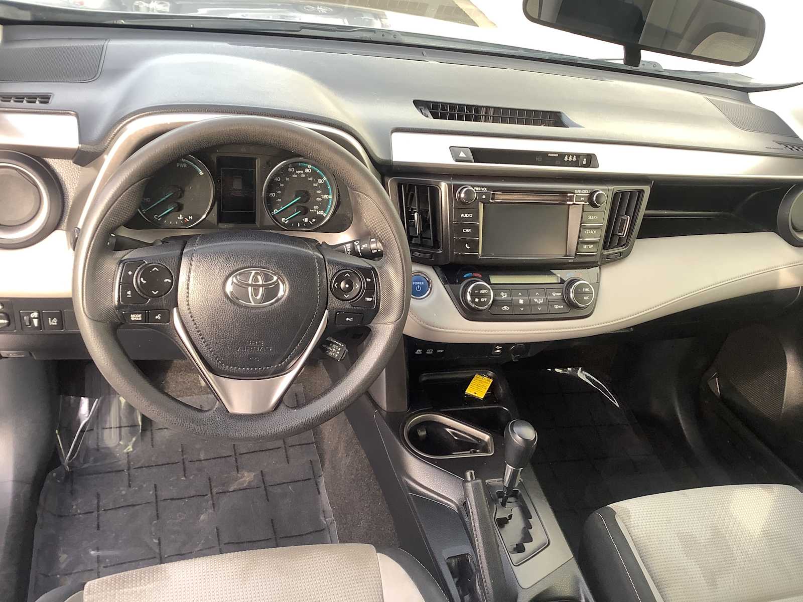 Thumbnail: 2018 Toyota RAV4 - 11