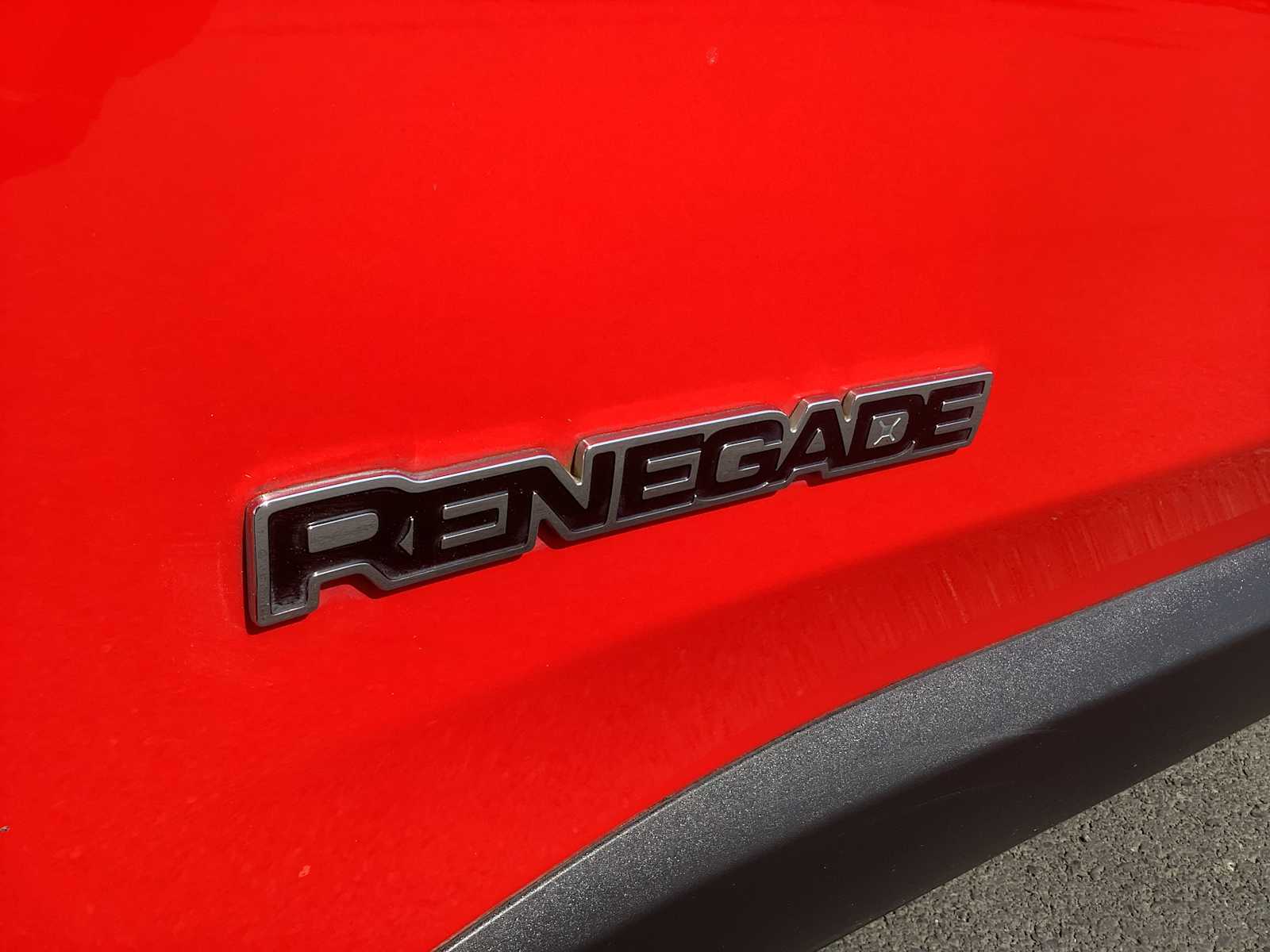 Thumbnail: 2017 Jeep Renegade - 7
