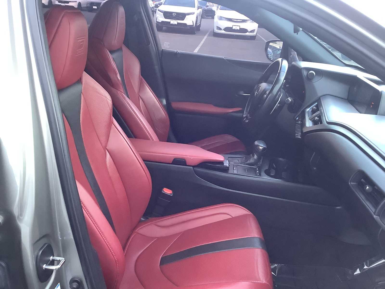 Thumbnail: 2020 Lexus UX - 15