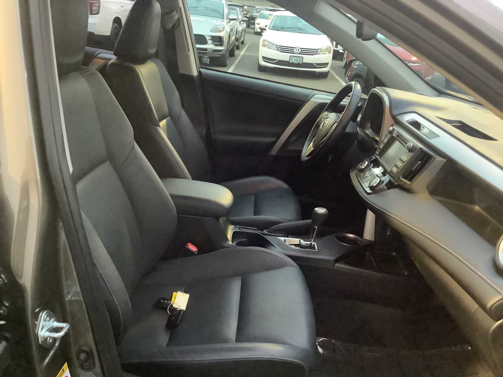 Thumbnail: 2015 Toyota RAV4 - 15