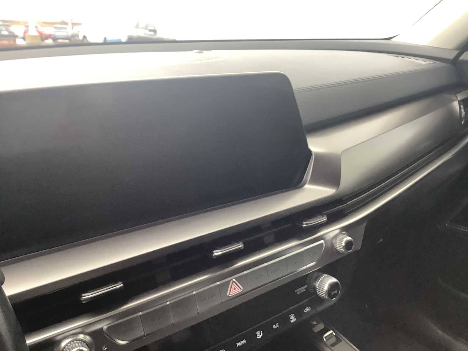 Thumbnail: 2024 Kia Telluride - 17