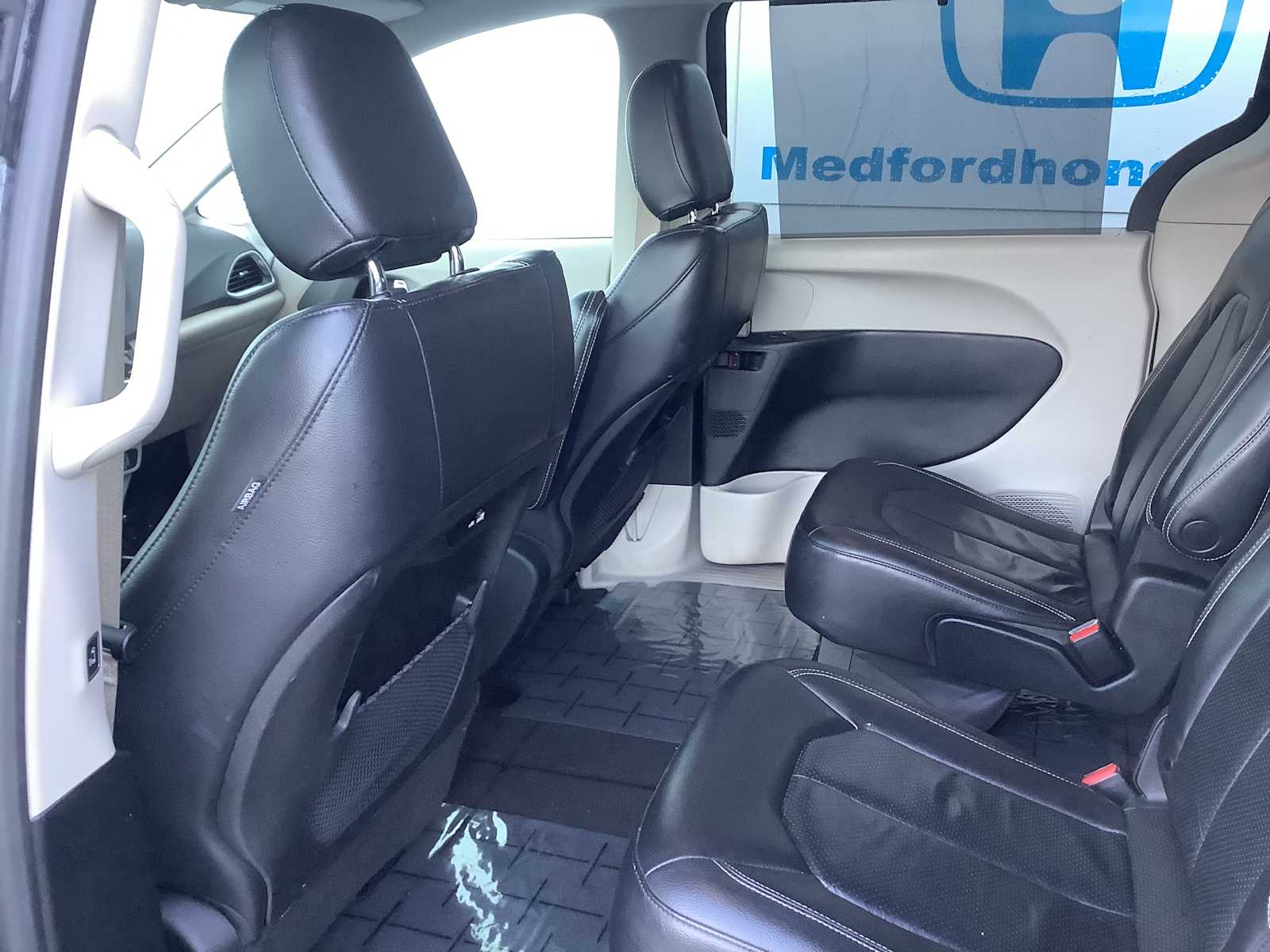 Thumbnail: 2022 Chrysler Pacifica - 12