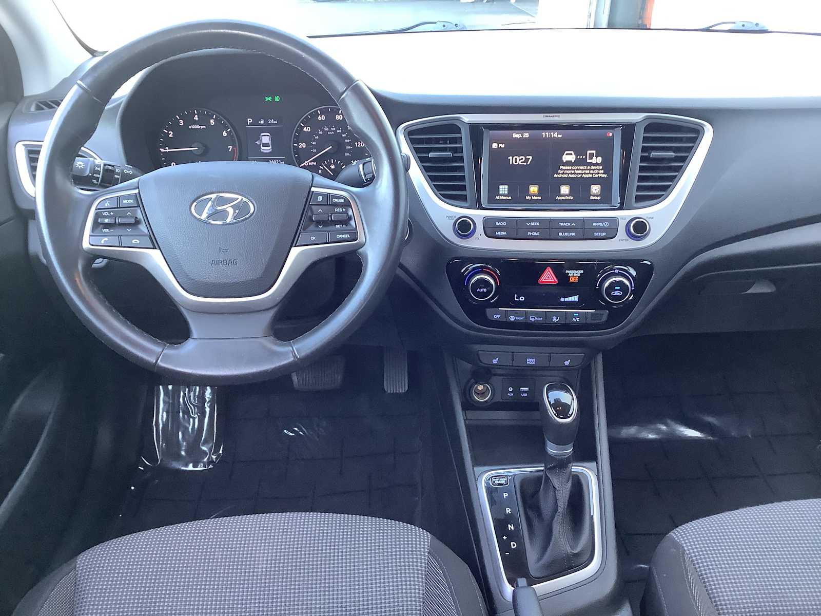 Thumbnail: 2021 Hyundai Accent - 10