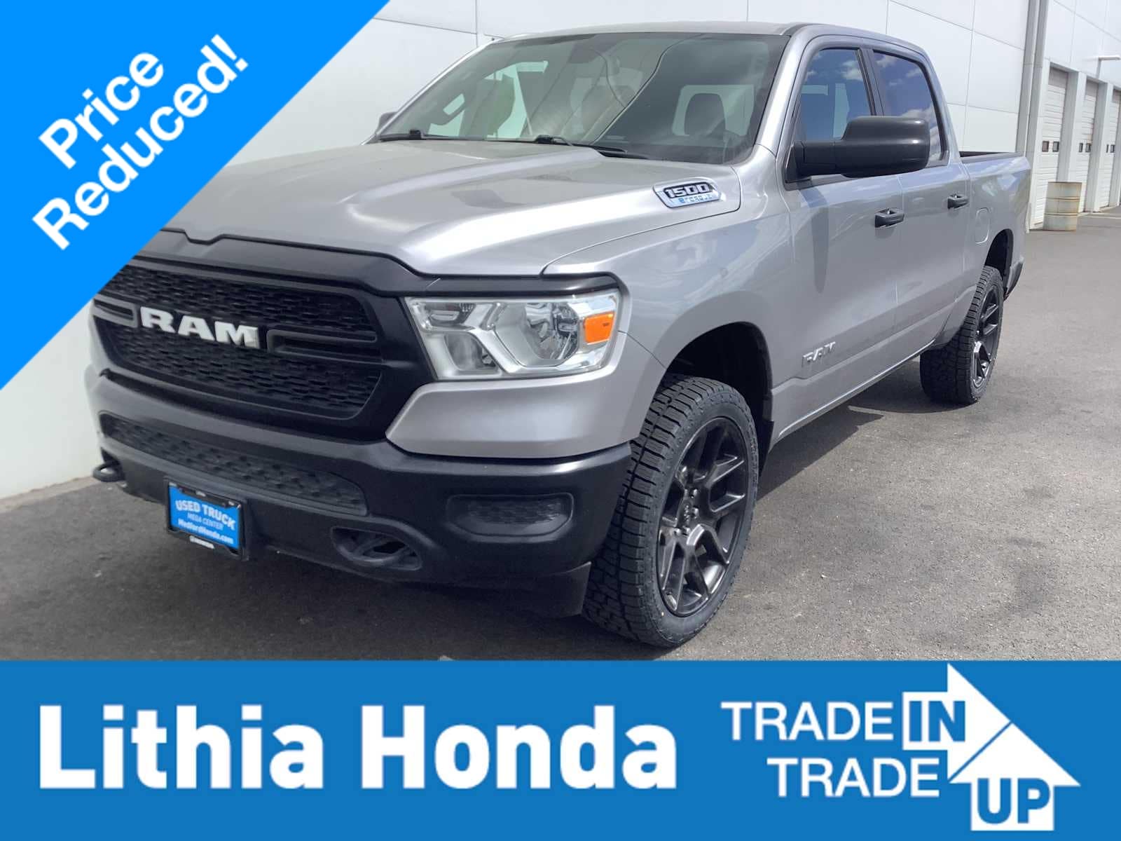 2022 RAM 1500 Tradesman 4x4 Crew Cab 5'7's photo
