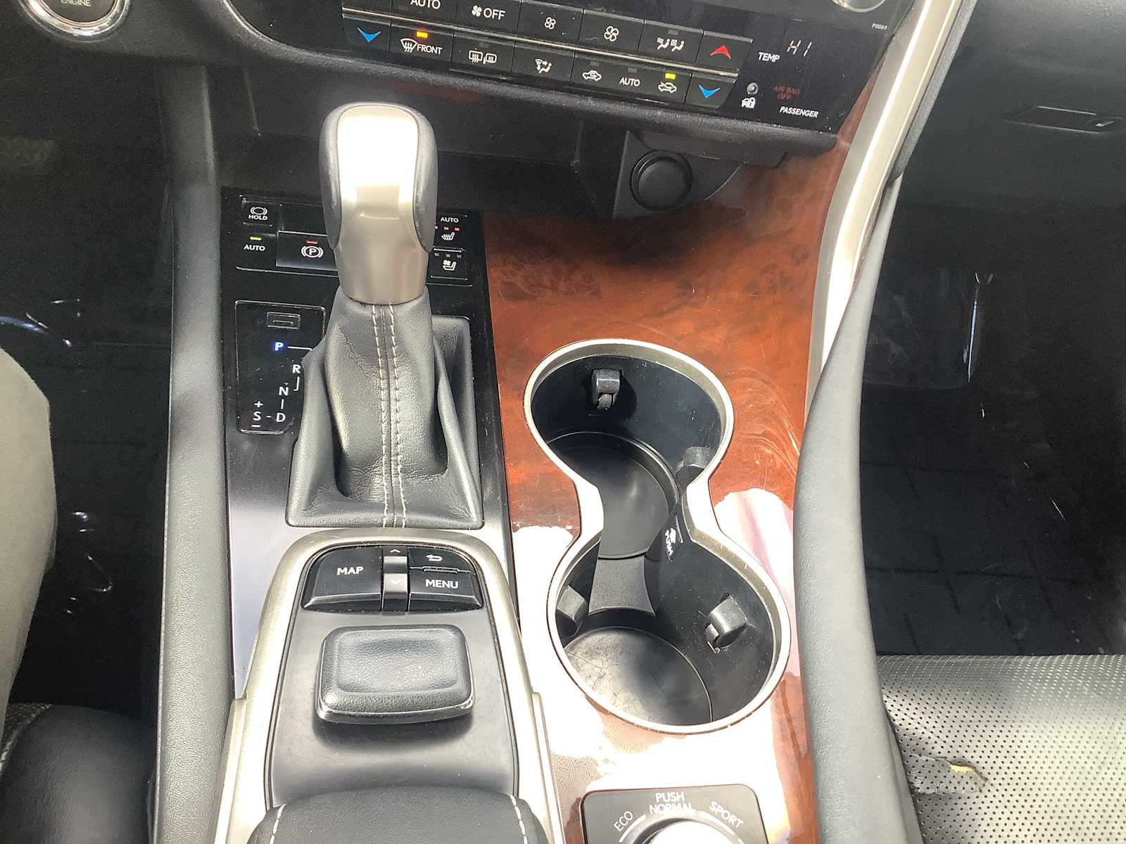 Thumbnail: 2016 Lexus RX - 18