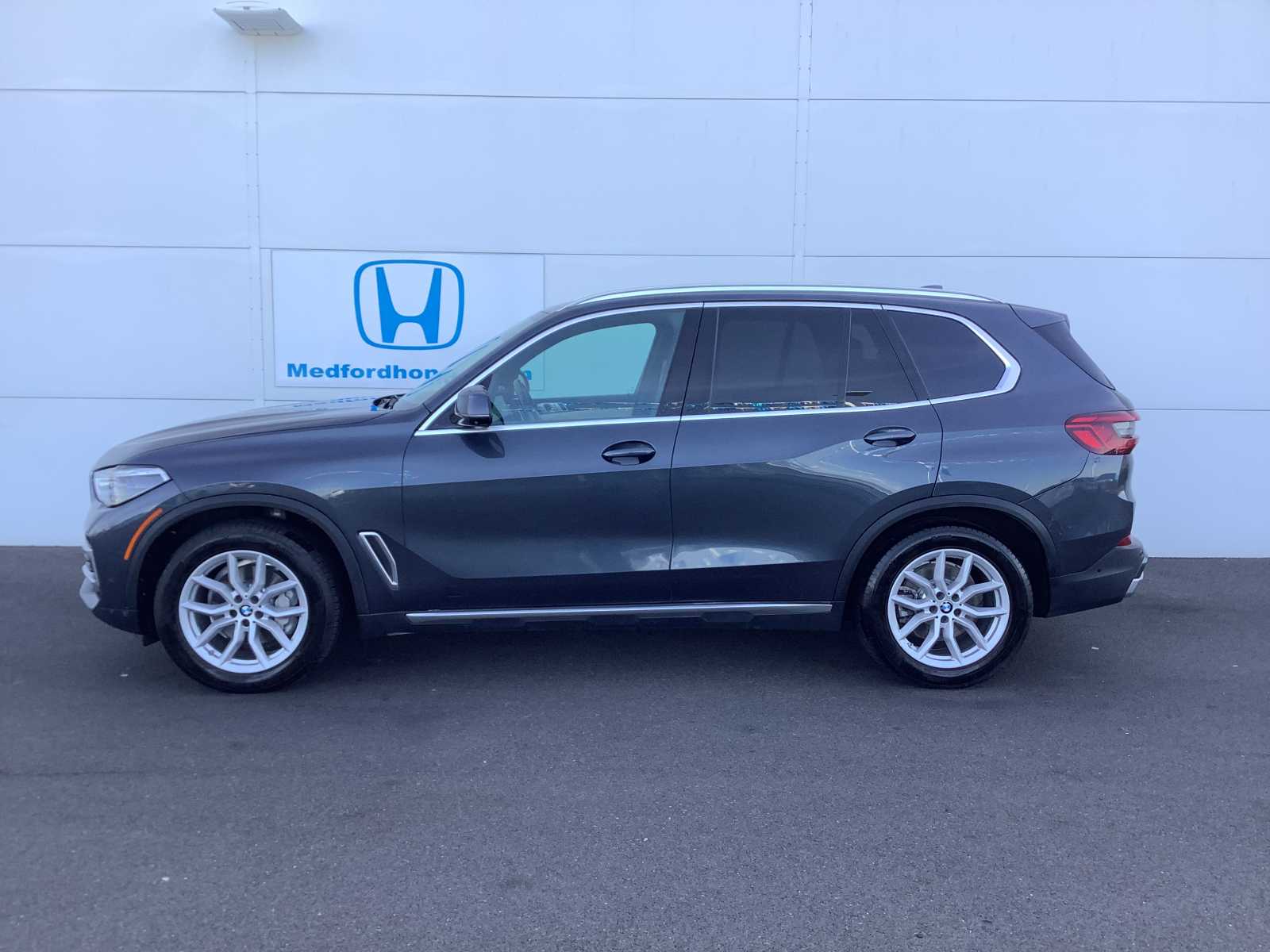 Used 2019 BMW X5 40i with VIN 5UXCR6C57KLK89228 for sale in Medford, OR