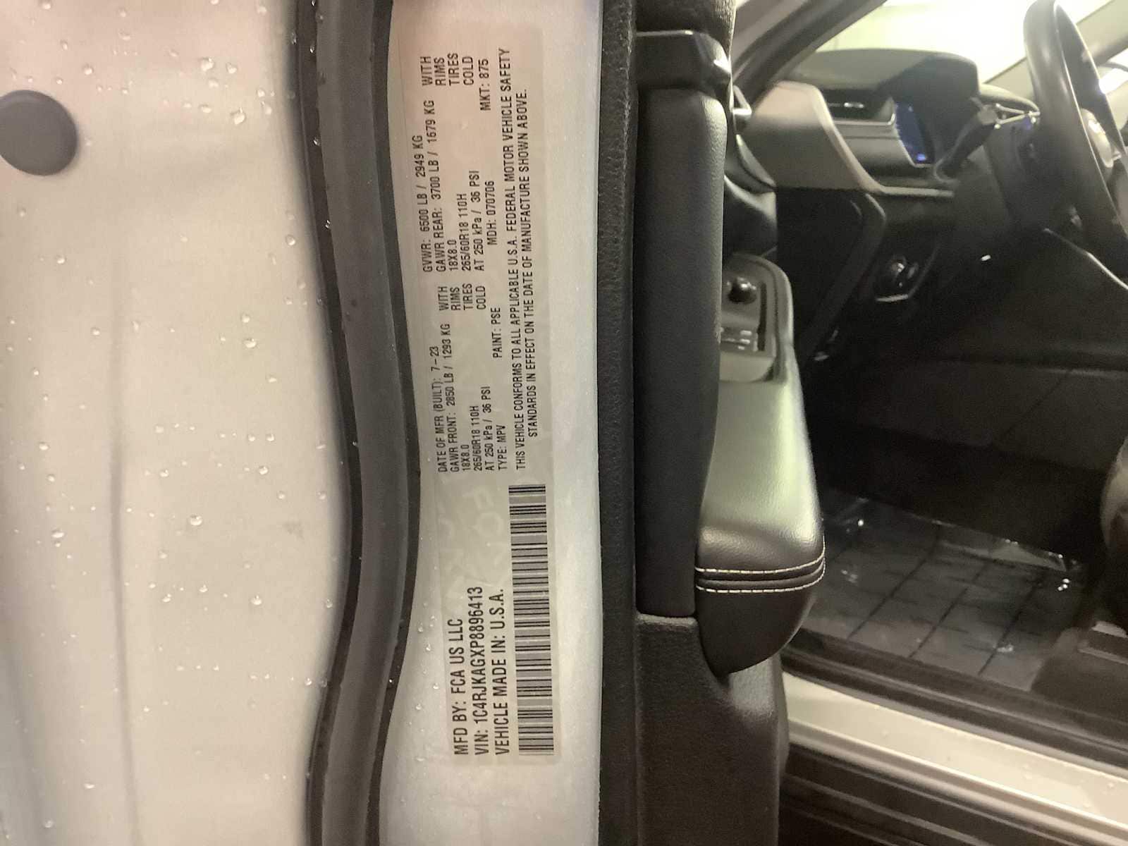 Thumbnail: 2023 Jeep Grand Cherokee - 21