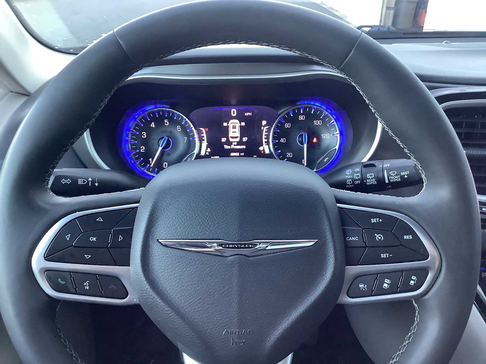 Thumbnail: 2022 Chrysler Pacifica - 16