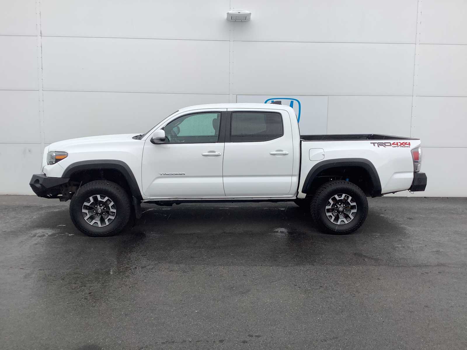 Thumbnail: 2020 Toyota Tacoma - 3