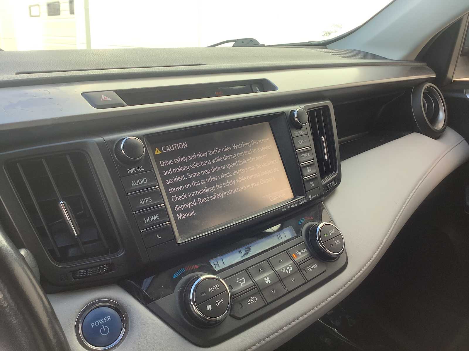 Thumbnail: 2016 Toyota RAV4 - 17