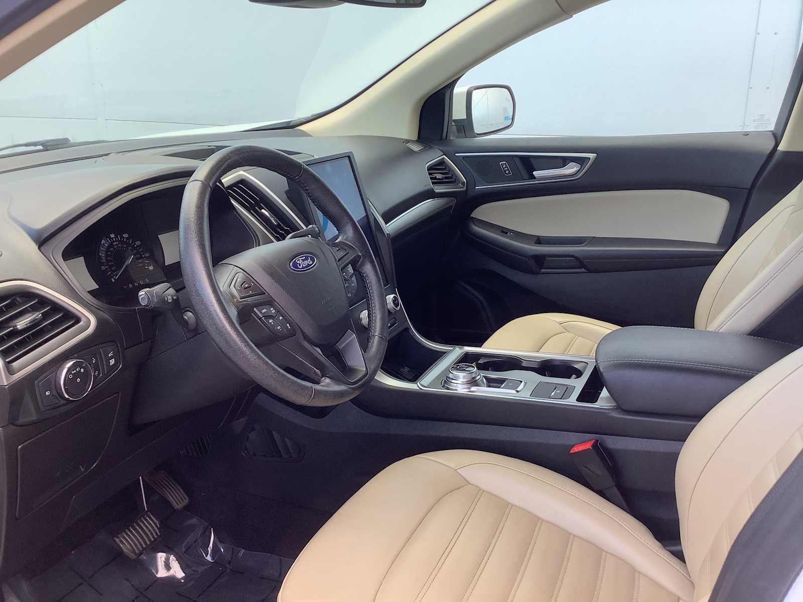 Thumbnail: 2022 Ford Edge - 3