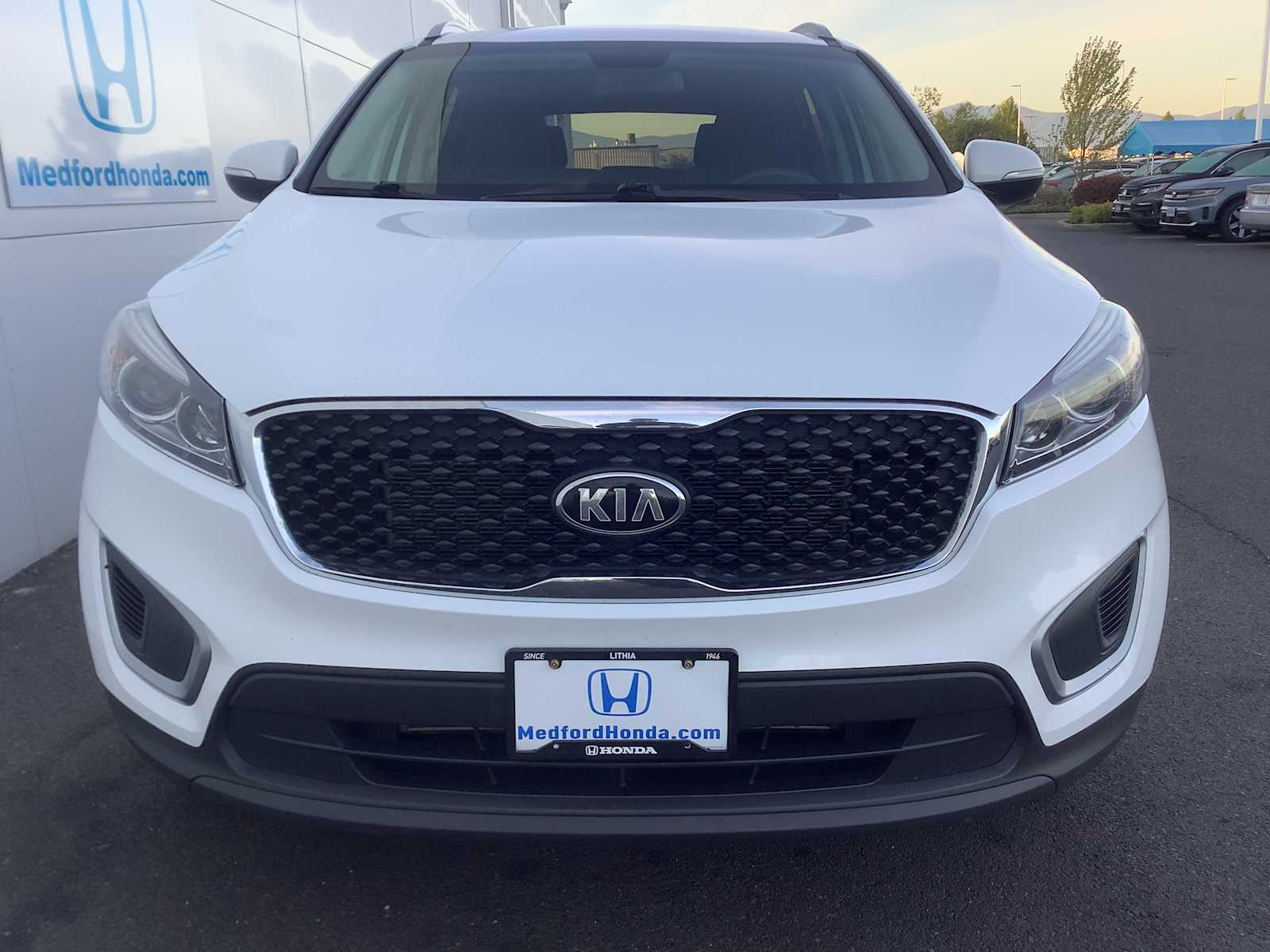 Thumbnail: 2017 Kia Sorento - 9