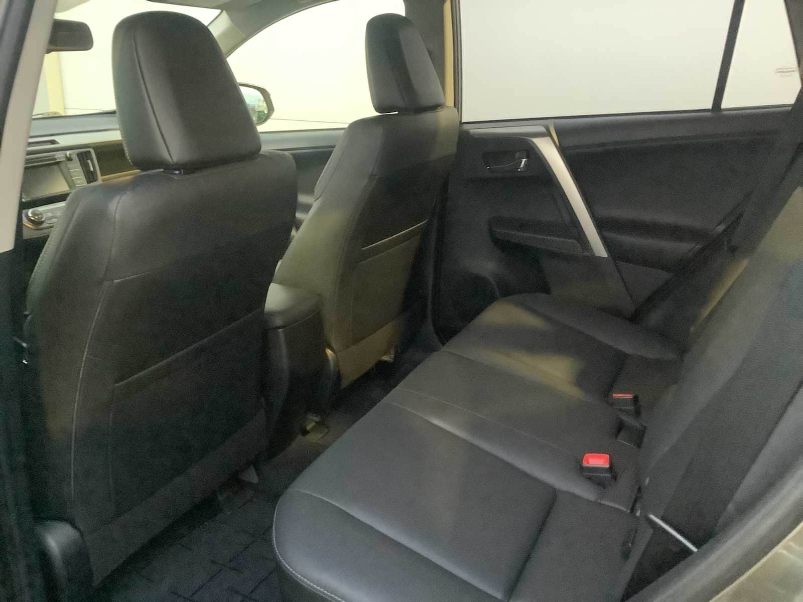 Thumbnail: 2015 Toyota RAV4 - 12