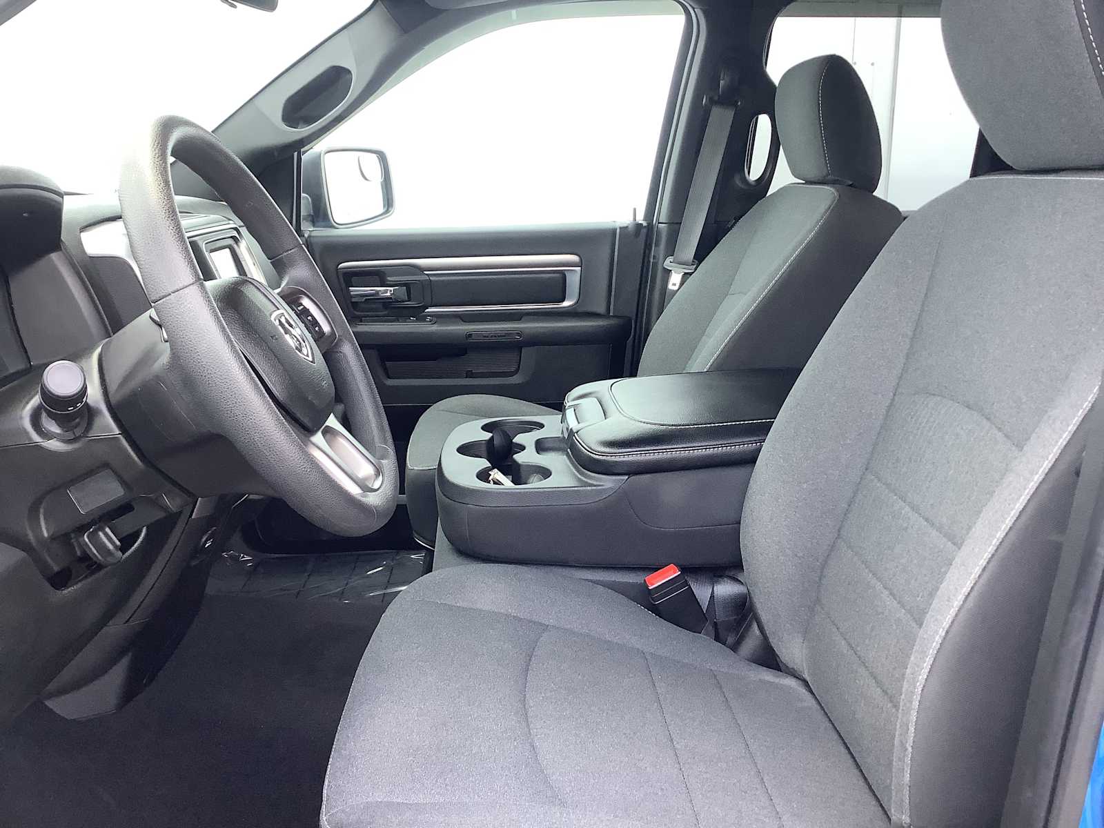 Thumbnail: 2022 RAM 1500 Classic - 2