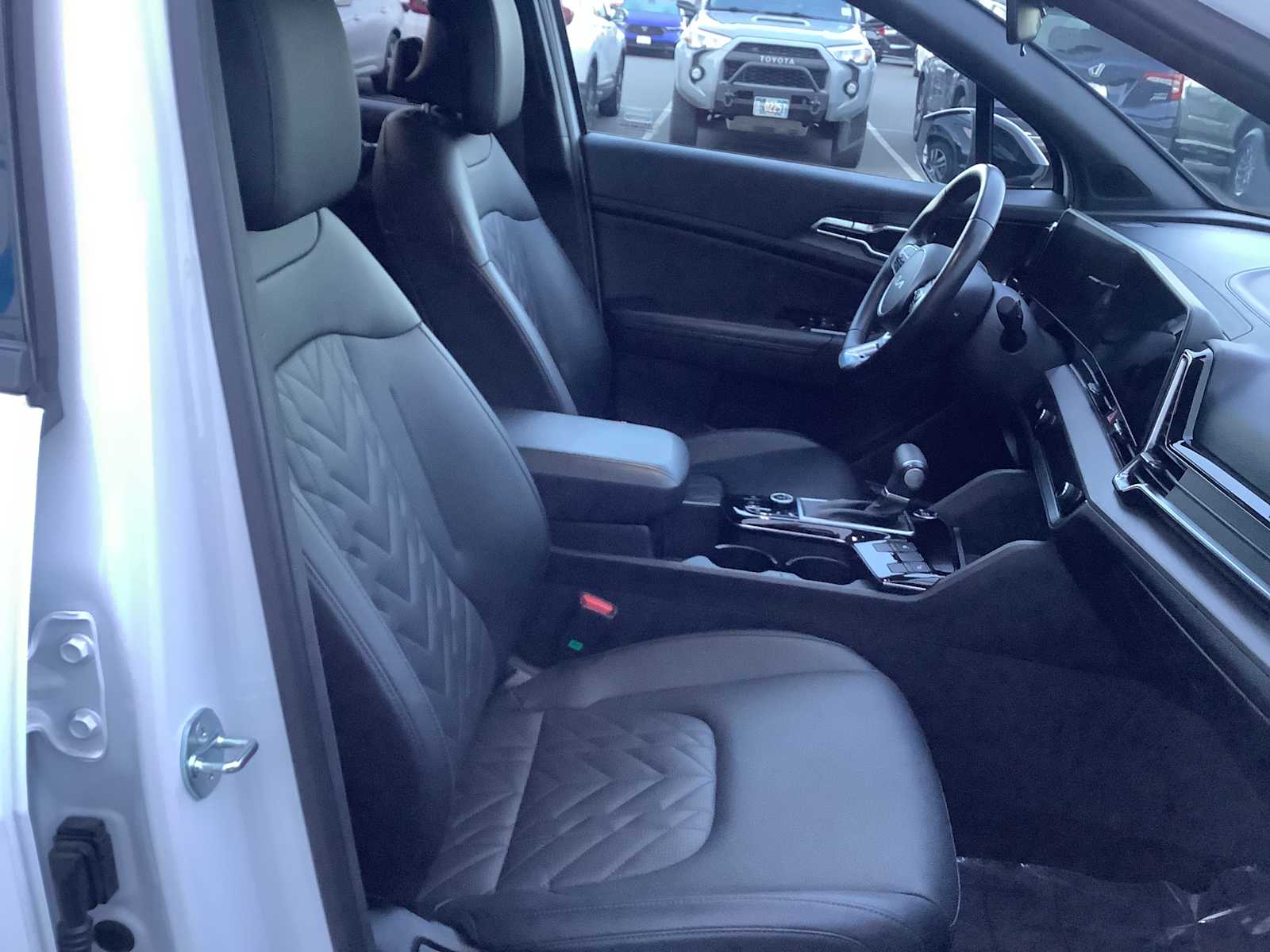 Thumbnail: 2023 Kia Sportage - 15