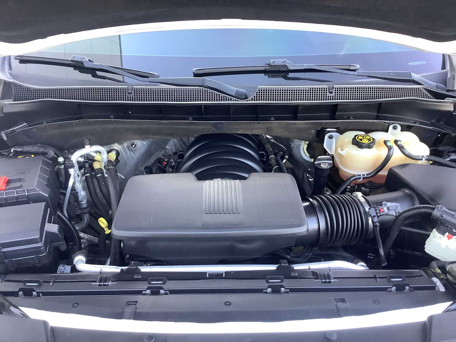 Thumbnail: 2021 Chevrolet Tahoe - 8