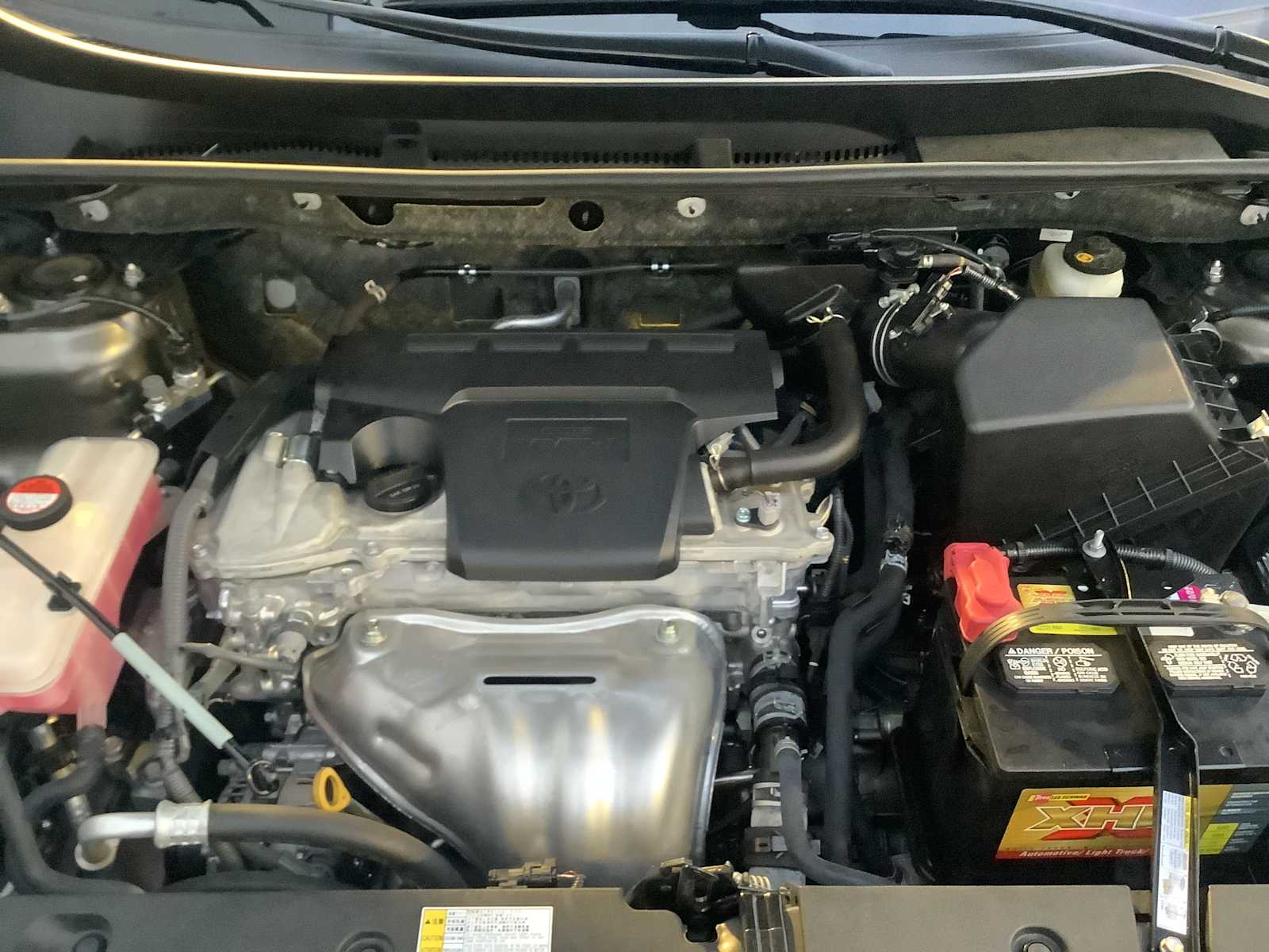 Thumbnail: 2015 Toyota RAV4 - 8