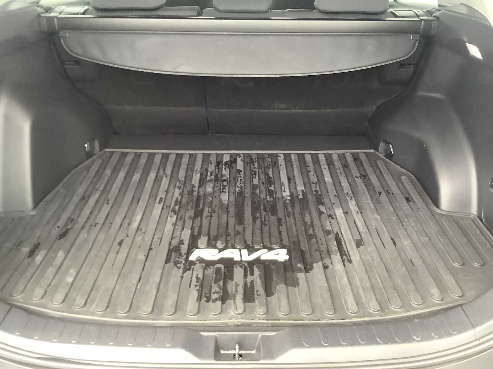 Thumbnail: 2022 Toyota RAV4 - 14