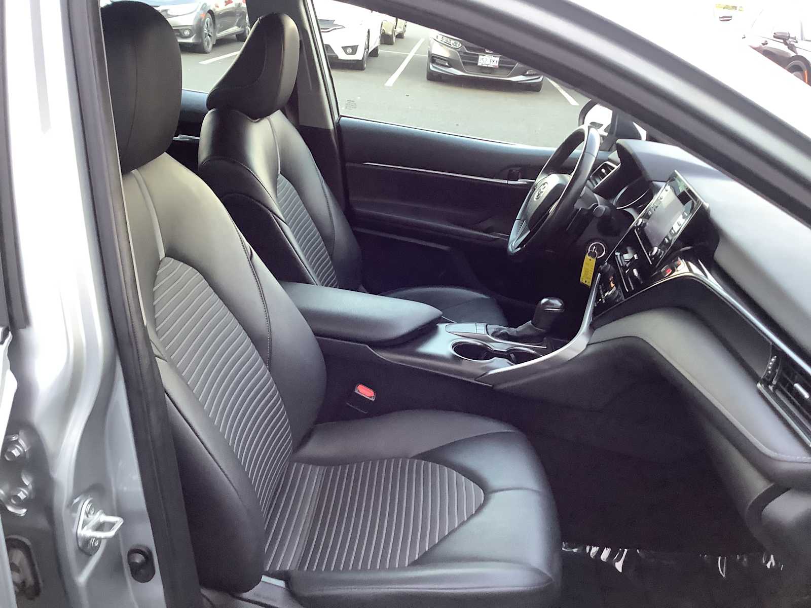 Thumbnail: 2022 Toyota Camry - 15