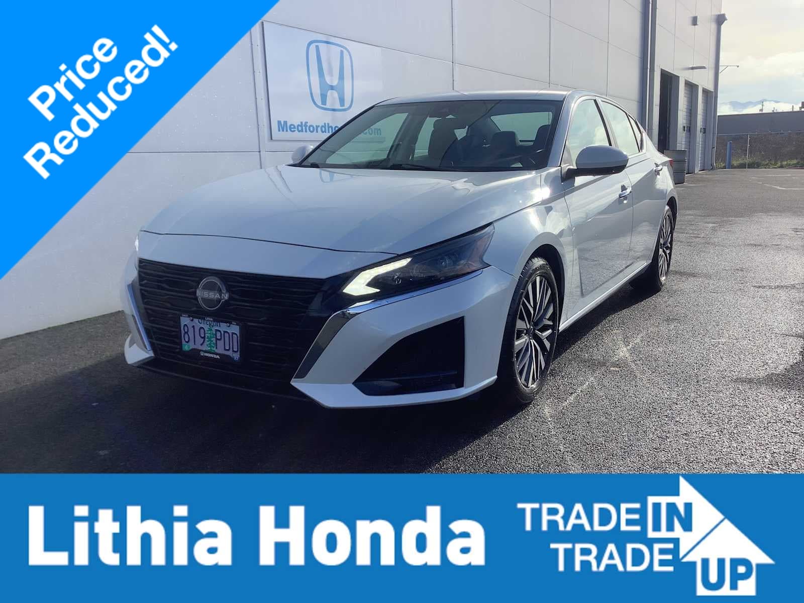 2023 Nissan Altima SV's photo